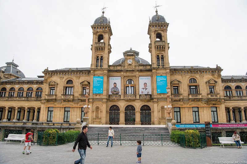 20160604_122001 D4S.jpg - San Sebastion City Hall